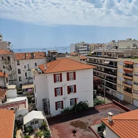 3p Vue Centre Apartment *